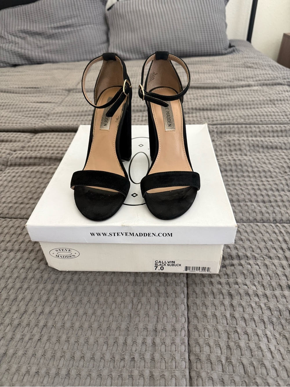 Steve Madden Call Vin Black Nubuck Heels Size 7 Women's